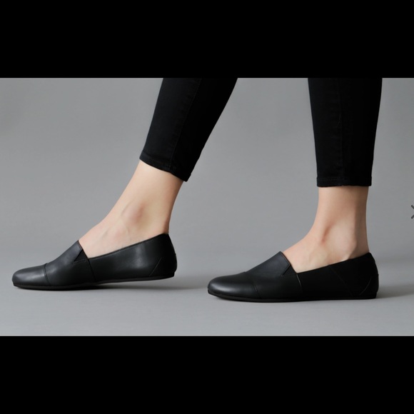 Shoes - Penner leather flat loafer Black 7.5